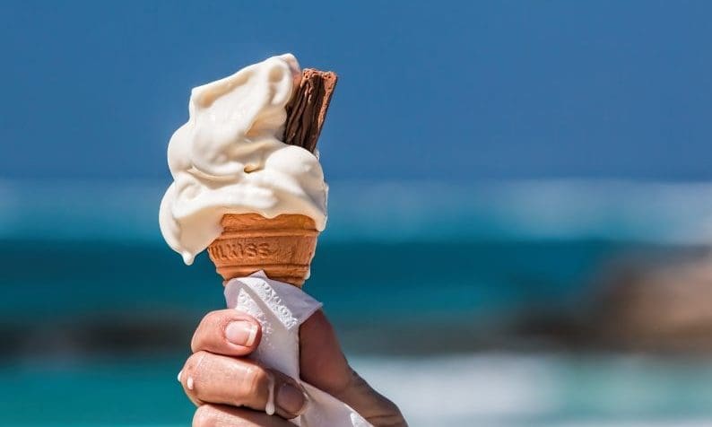 Summer sunshine boosts retail sales
