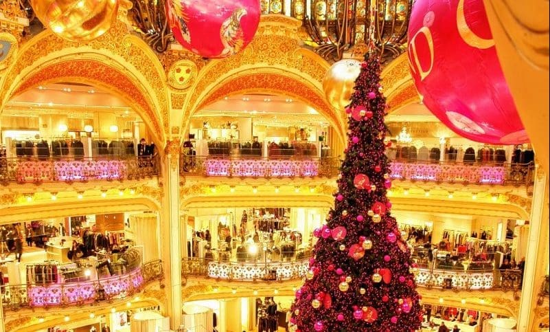 Shopping on the high street ‘part of the festive experience’, claims customers