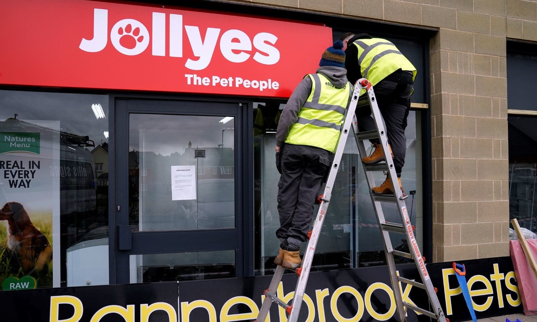 New Northampton Jollyes store to open with Community Pet Clinic