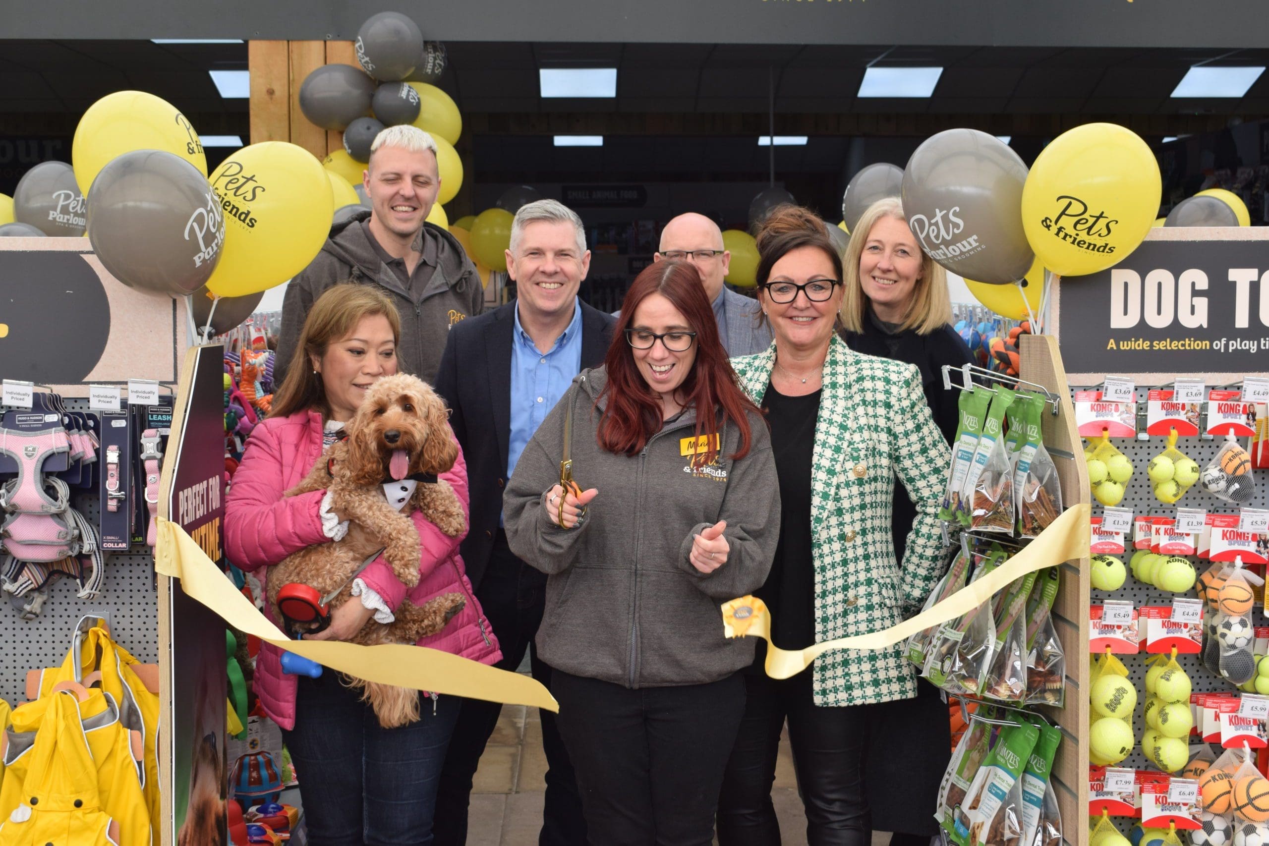 Kennelpak opens new Pets and Friends store at Brigg Garden Centre