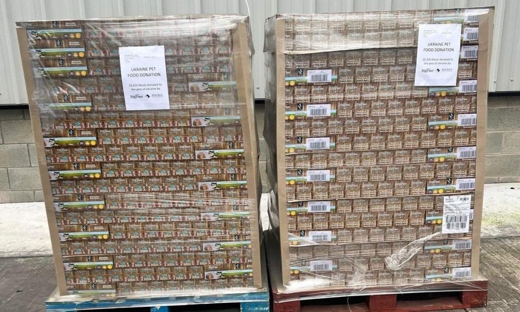 Little BigPaw donates pet food to Ukraine